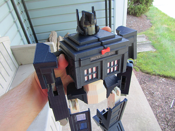 tardis-prime-transformer-toy-by-andrew-lindsey